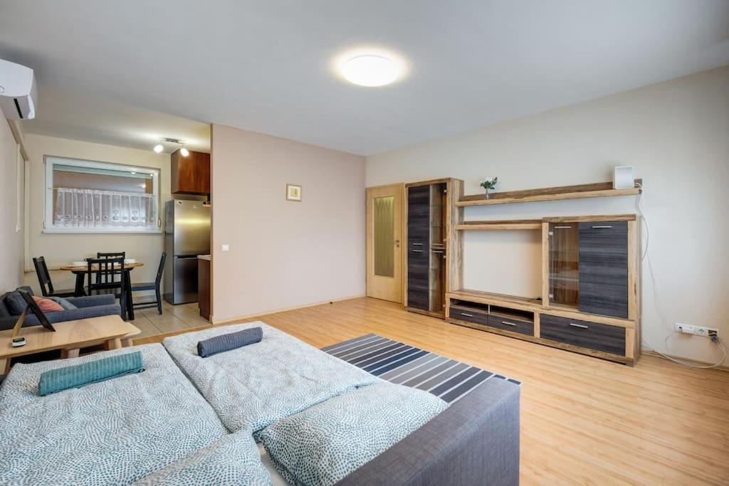 Corvin Corner Apartment *